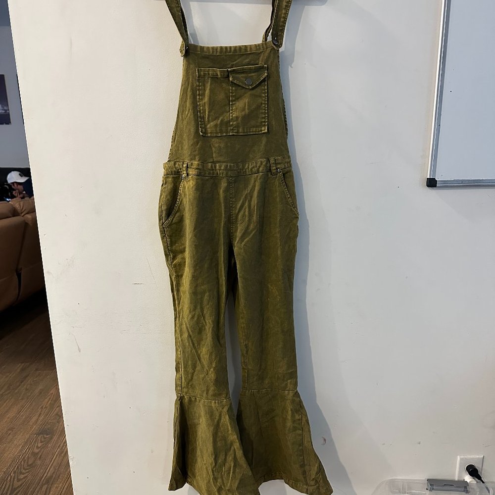 Chaser Flared Crossback Overalls Vintage Olive Wash size M NWT